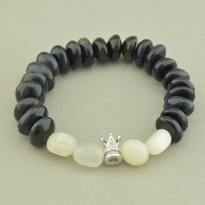 Соколине око: Таємнича магія каменю в прикрасах